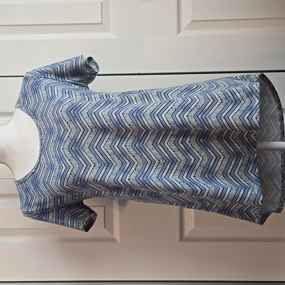 LulaRoe | Classic T Shirt